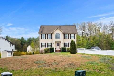Single Family Residence in Kingston NH 1 Cottonwood Circle.jpg