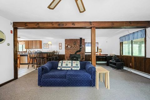 Single Family Residence in Nottingham NH 117 Lakeview Dr 8.jpg