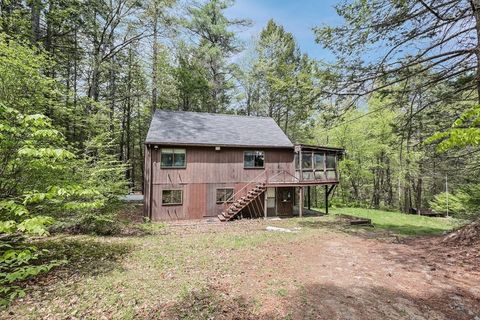 Single Family Residence in Nottingham NH 117 Lakeview Dr 2.jpg