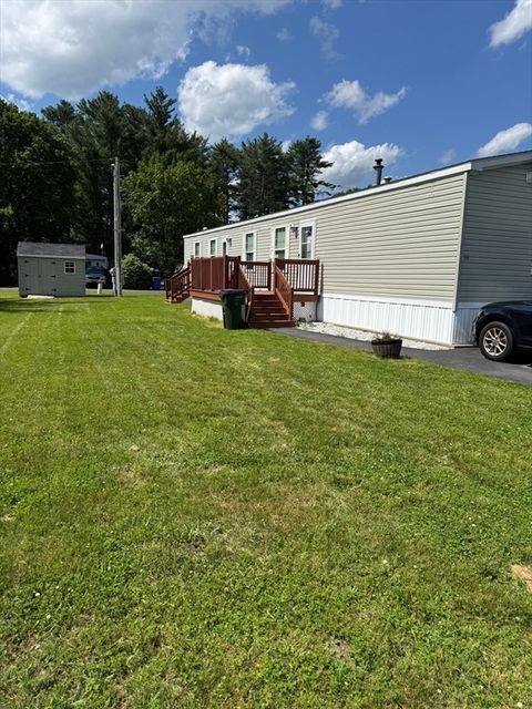 Mobile Home in Londonderry NH 34 Conifer Place.jpg