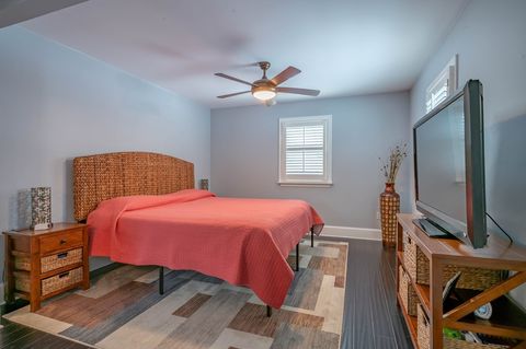 Single Family Residence in Manchester NH 355 Pickering St 10.jpg