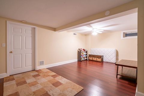 Single Family Residence in Manchester NH 355 Pickering St 14.jpg