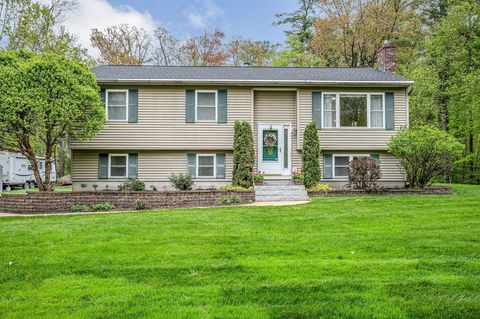 Single Family Residence in Londonderry NH 28 Hardy Rd.jpg