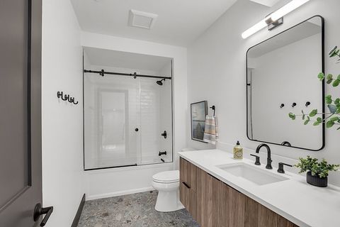 Condominium in Laconia NH 36 Vantage Point Drive #4 15.jpg