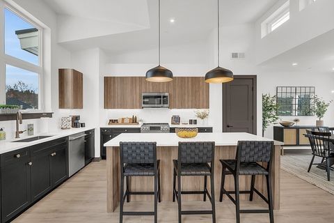 Condominium in Laconia NH 36 Vantage Point Drive #4 23.jpg