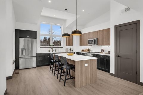 Condominium in Laconia NH 36 Vantage Point Drive #4 24.jpg