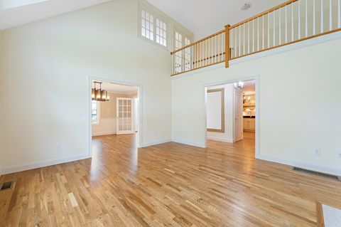 Single Family Residence in Amherst NH 14 Chandler Lane 6.jpg