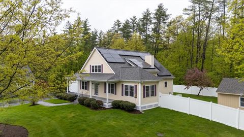 Single Family Residence in Amherst NH 14 Chandler Lane 1.jpg