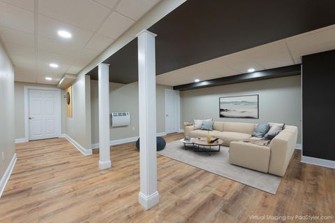 Single Family Residence in Amherst NH 14 Chandler Lane 19.jpg