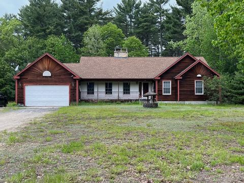 Single Family Residence in Pelham NH 15 Kens Way.jpg