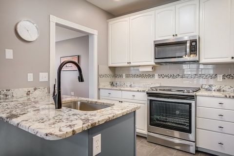 Single Family Residence in Merrimack NH 14 Monadnock Lane 12.jpg