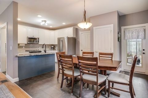 Single Family Residence in Merrimack NH 14 Monadnock Lane 10.jpg