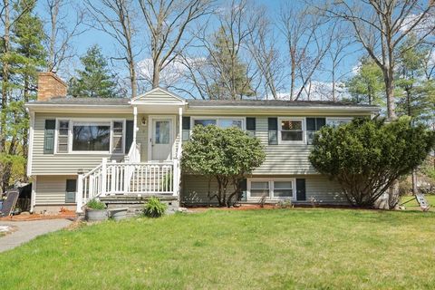 Single Family Residence in Salem NH 8 Brian Ave.jpg