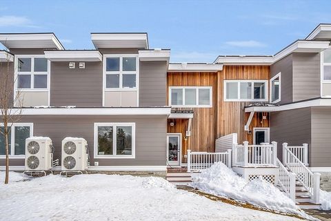 Condominium in Laconia NH 36 Vantage Point Drive #1 4.jpg