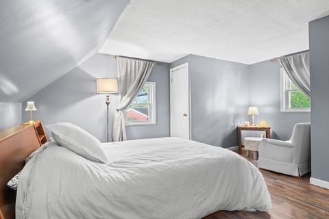 Single Family Residence in Salem NH 5 Field Avenue 22.jpg