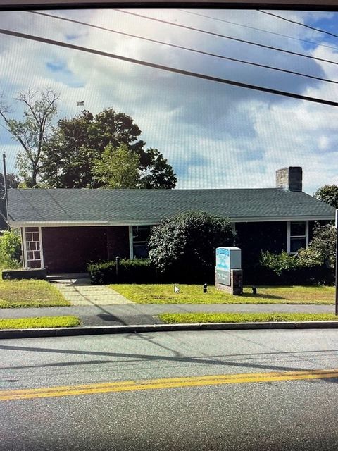 Single Family Residence in Manchester NH 26 W.Webster Rd.jpg