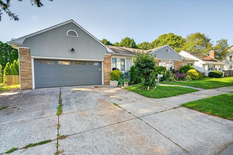 Single Family Residence in New Bedford MA 511 Bedford St.jpg