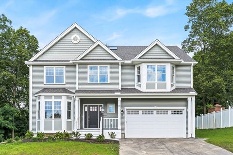 Single Family Residence in Woburn MA 26 Flagg Street.jpg