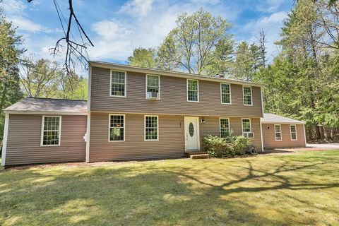 Single Family Residence in Brentwood NH 33 Block Dr.jpg