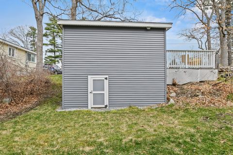 Single Family Residence in Salem NH 8 Hitty Road 21.jpg