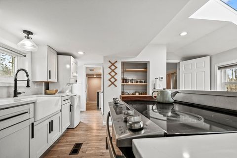 Single Family Residence in Salem NH 8 Hitty Road 12.jpg