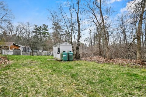 Single Family Residence in Salem NH 8 Hitty Road 22.jpg