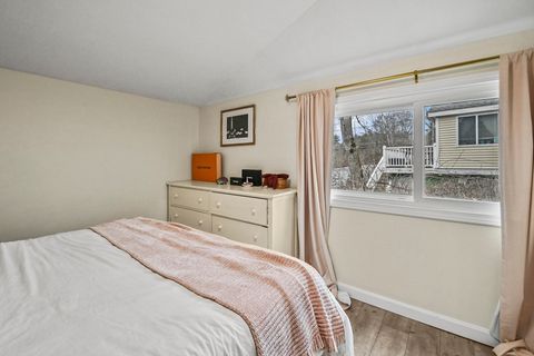 Single Family Residence in Salem NH 8 Hitty Road 15.jpg
