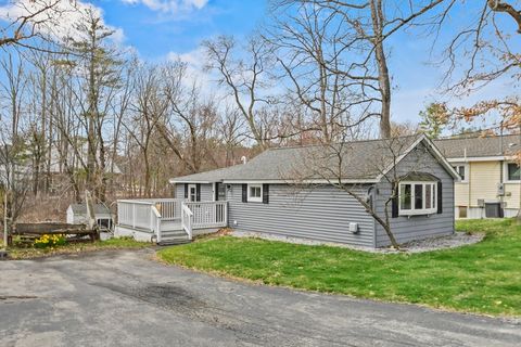 Single Family Residence in Salem NH 8 Hitty Road 2.jpg