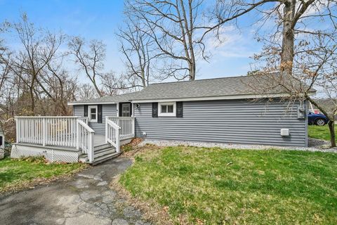 Single Family Residence in Salem NH 8 Hitty Road 20.jpg