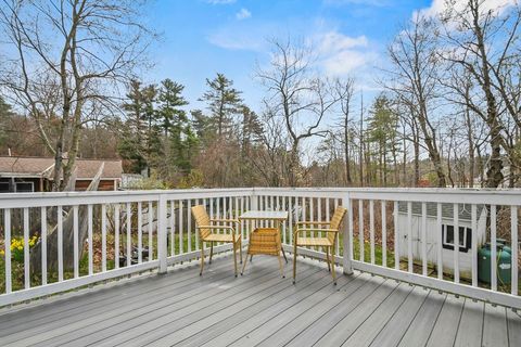Single Family Residence in Salem NH 8 Hitty Road 19.jpg
