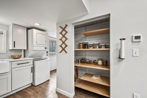 Single Family Residence in Salem NH 8 Hitty Road 13.jpg