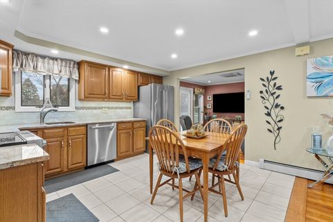 Single Family Residence in Salem NH 9 Maclarnon Rd 13.jpg