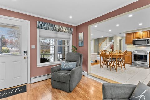 Single Family Residence in Salem NH 9 Maclarnon Rd 12.jpg