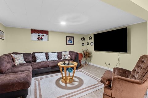Single Family Residence in Salem NH 9 Maclarnon Rd 31.jpg