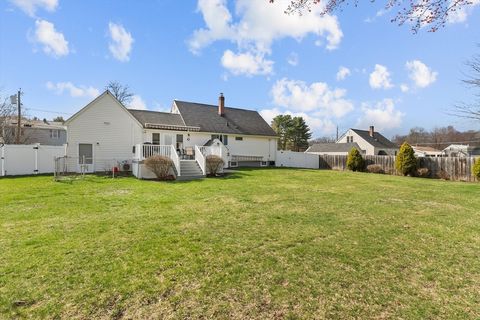Single Family Residence in Salem NH 9 Maclarnon Rd 6.jpg
