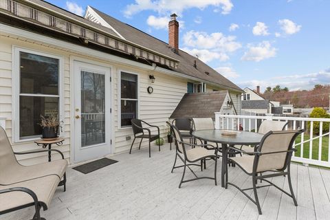 Single Family Residence in Salem NH 9 Maclarnon Rd 3.jpg