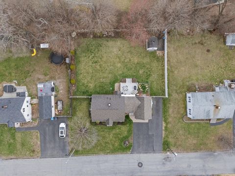 Single Family Residence in Salem NH 9 Maclarnon Rd 36.jpg
