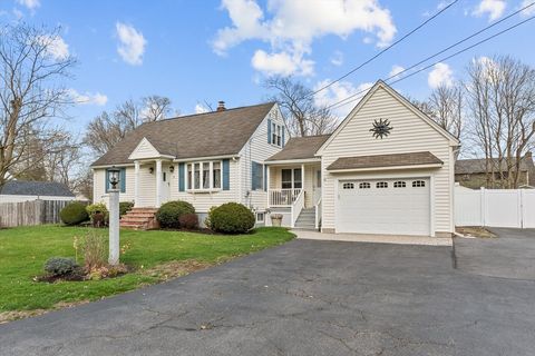 Single Family Residence in Salem NH 9 Maclarnon Rd 1.jpg