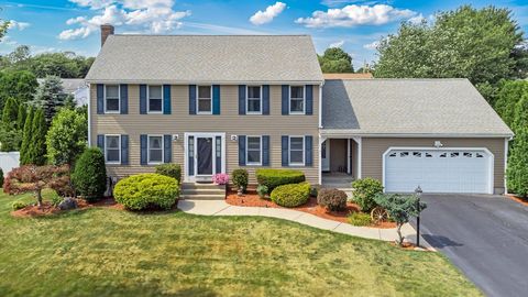 Single Family Residence in Seekonk MA 25 Wagonwheel Rd.jpg