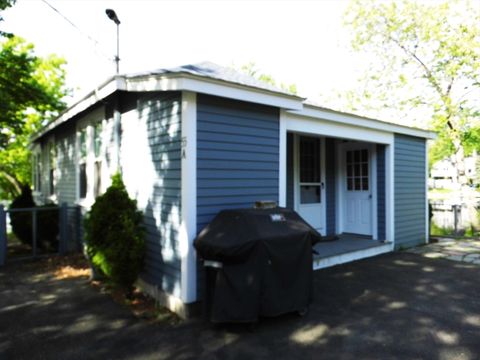 Single Family Residence in Salem NH 55 A Millville Cir 1.jpg