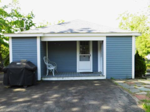 Single Family Residence in Salem NH 55 A Millville Cir 2.jpg