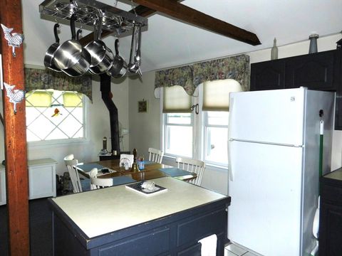 Single Family Residence in Salem NH 55 A Millville Cir 10.jpg