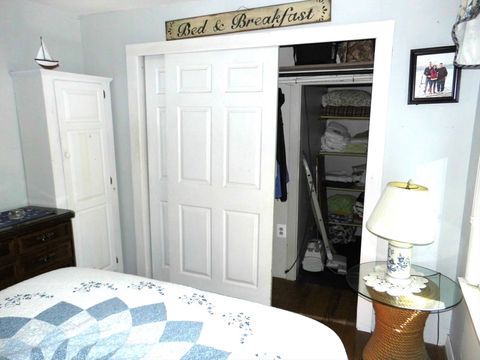 Single Family Residence in Salem NH 55 A Millville Cir 16.jpg