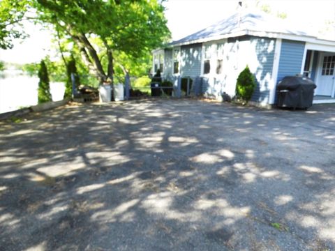 Single Family Residence in Salem NH 55 A Millville Cir 6.jpg