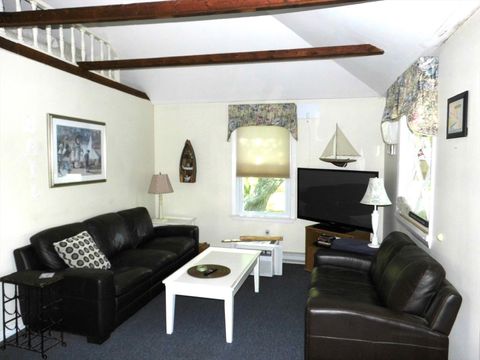 Single Family Residence in Salem NH 55 A Millville Cir 14.jpg