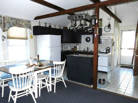 Single Family Residence in Salem NH 55 A Millville Cir 11.jpg