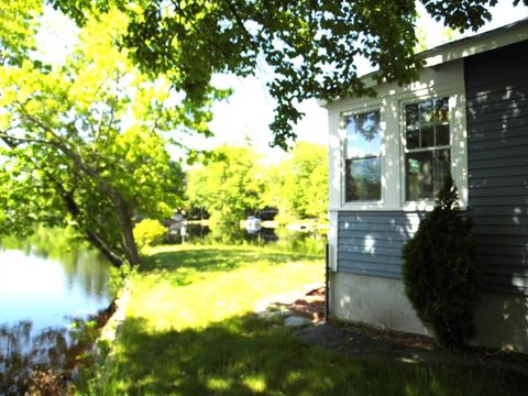 Single Family Residence in Salem NH 55 A Millville Cir 4.jpg