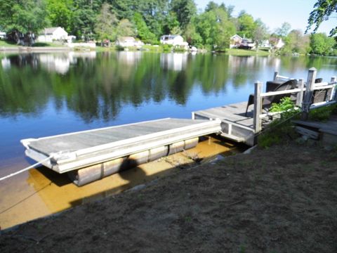 Single Family Residence in Salem NH 55 A Millville Cir 31.jpg