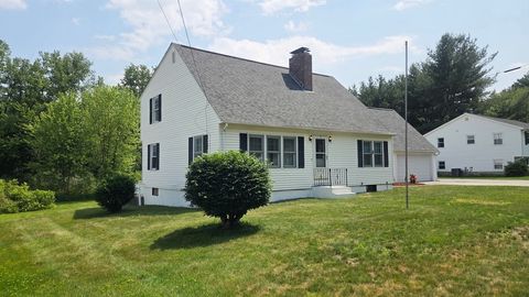 Single Family Residence in Nashua NH 12 New Searles Rd.jpg