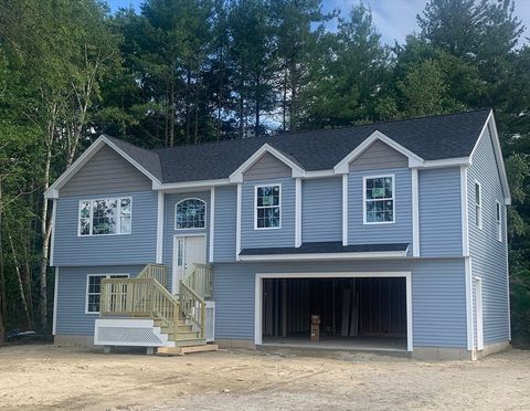 Single Family Residence in Derry NH 75.5 Fordway Extension.jpg